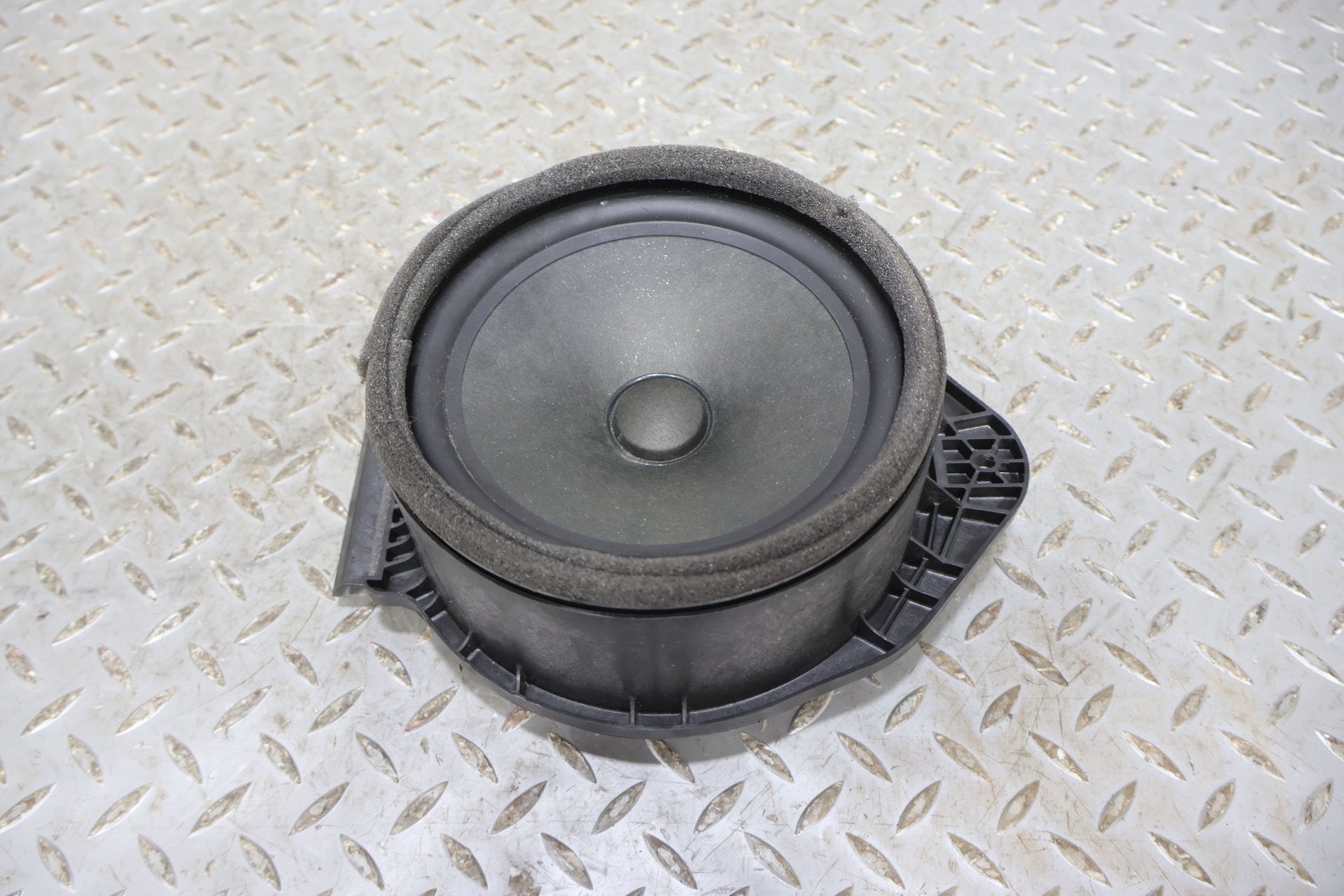 2014 Chevrolet Camaro- Speakers