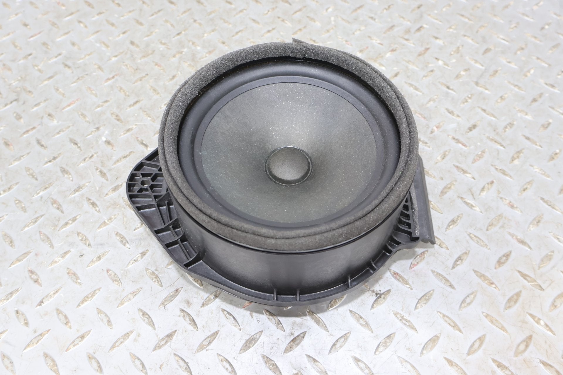 2014 Chevrolet Camaro- Speakers