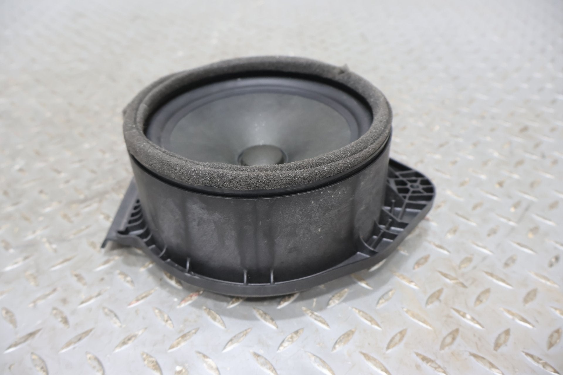 2014 Chevrolet Camaro- Speakers