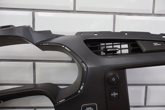 2014 Chevrolet Corvette Auto Temperature & Radio Controls