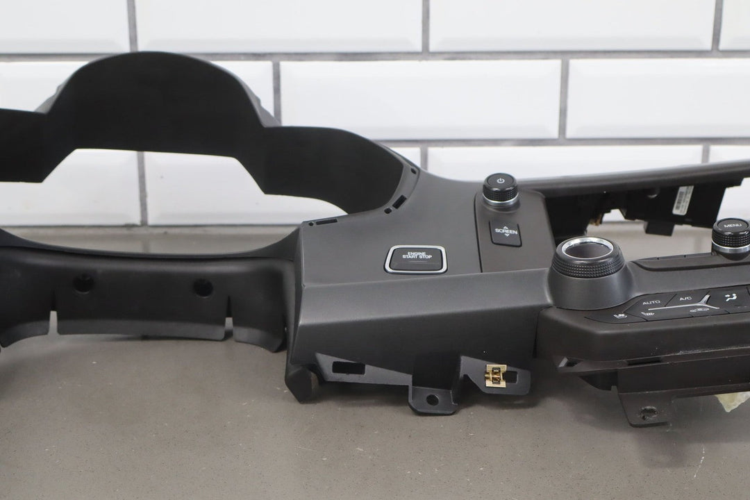 2014 Chevrolet Corvette Auto Temperature & Radio Controls