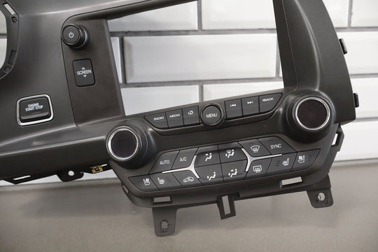 2014 Chevrolet Corvette Auto Temperature & Radio Controls
