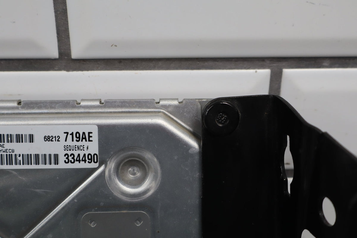 2014 Dodge Challenger 5.7LL Engine Computer