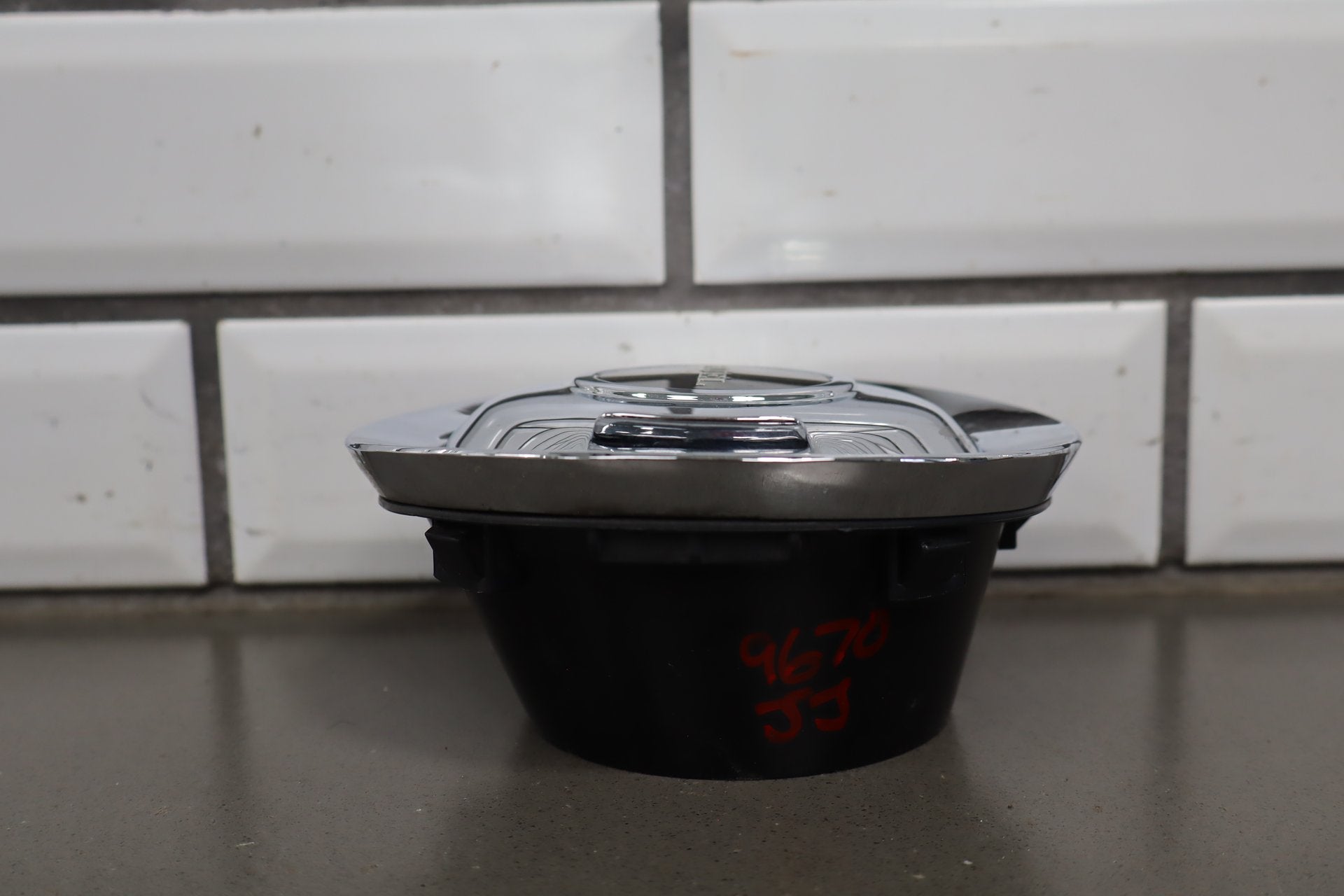 2014 Dodge Challenger Fuel Filler Door Ivory Tricoat Pearl PWD