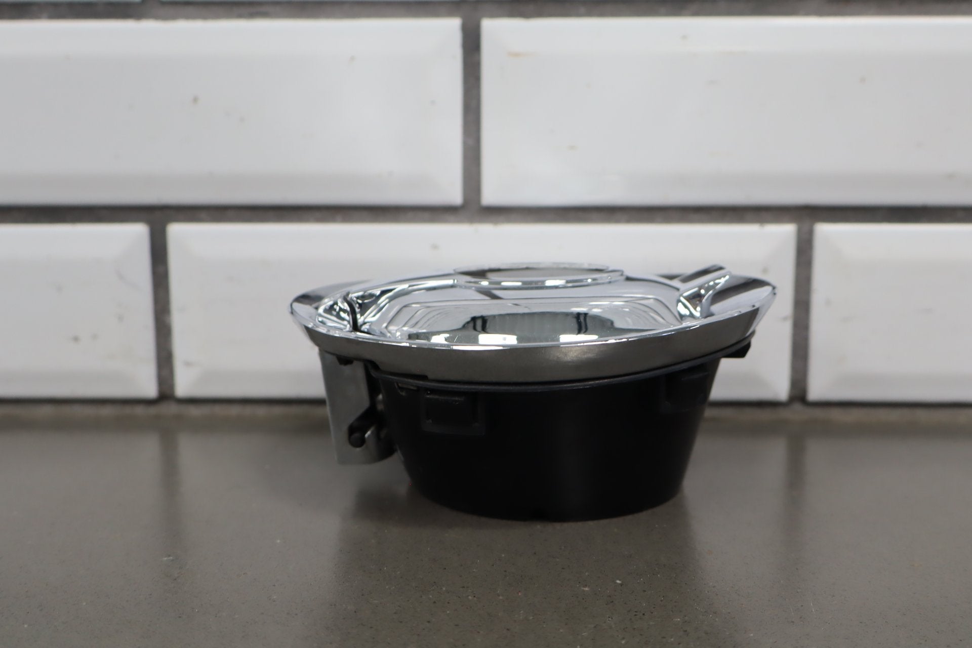 2014 Dodge Challenger Fuel Filler Door Ivory Tricoat Pearl PWD
