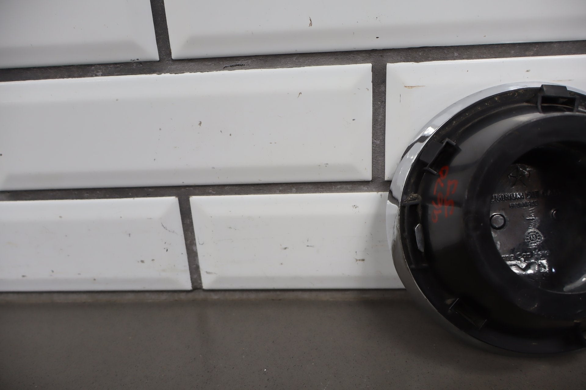 2014 Dodge Challenger Fuel Filler Door Ivory Tricoat Pearl PWD