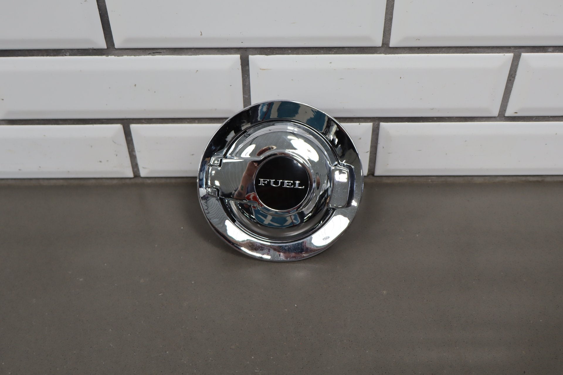 2014 Dodge Challenger Fuel Filler Door Ivory Tricoat Pearl PWD