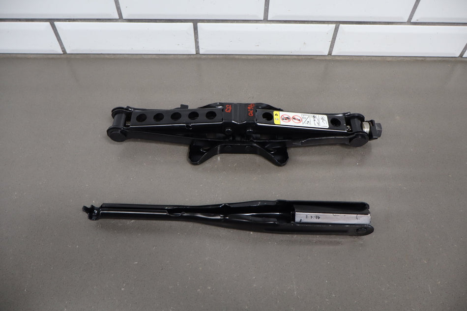 2014 Dodge Challenger Jack OEM