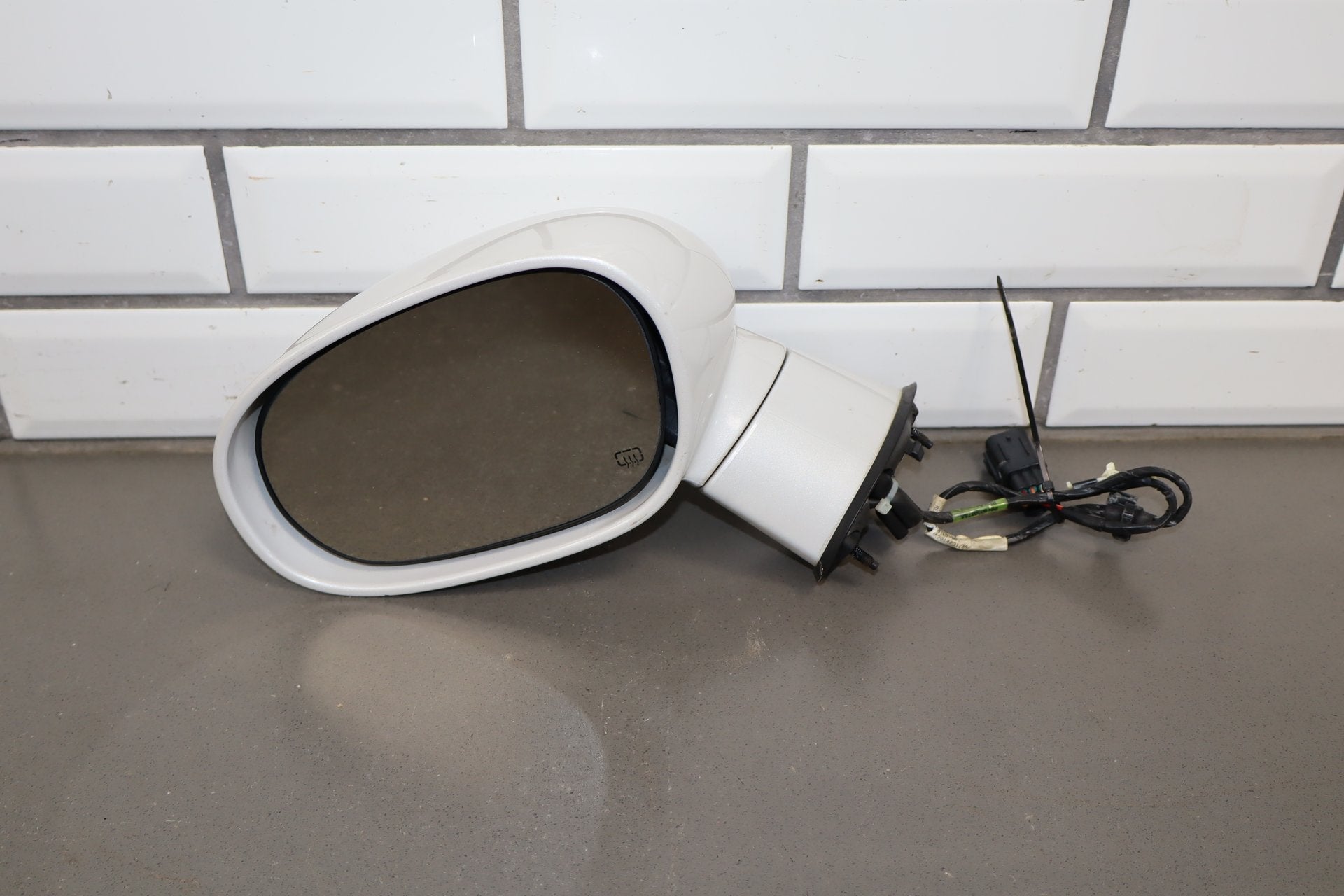 2014 Dodge Challenger Left Door Mirror Ivory Tricoat Pearl PWD