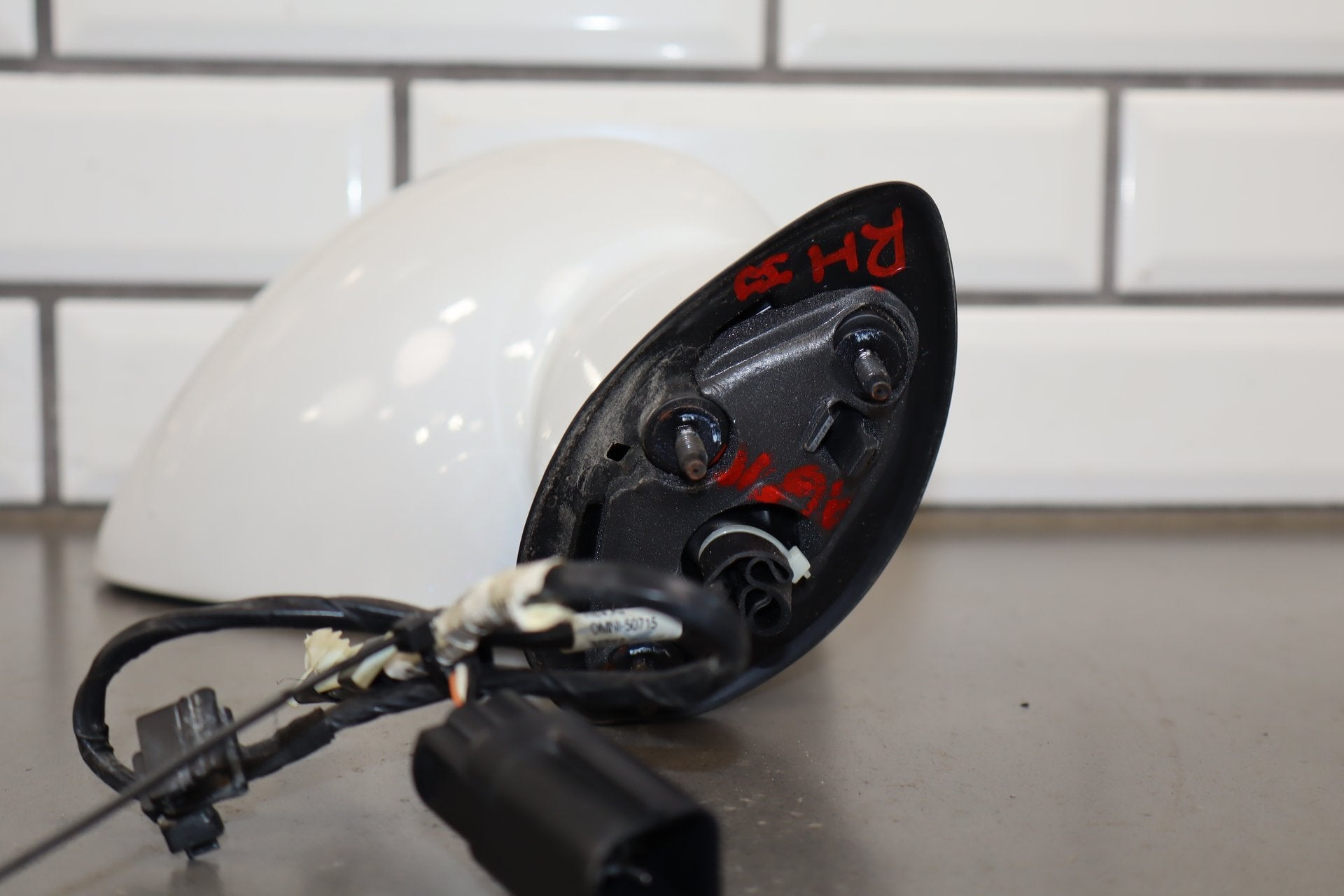 2014 Dodge Challenger Right Door Mirror Ivory Tricoat Pearl PWD