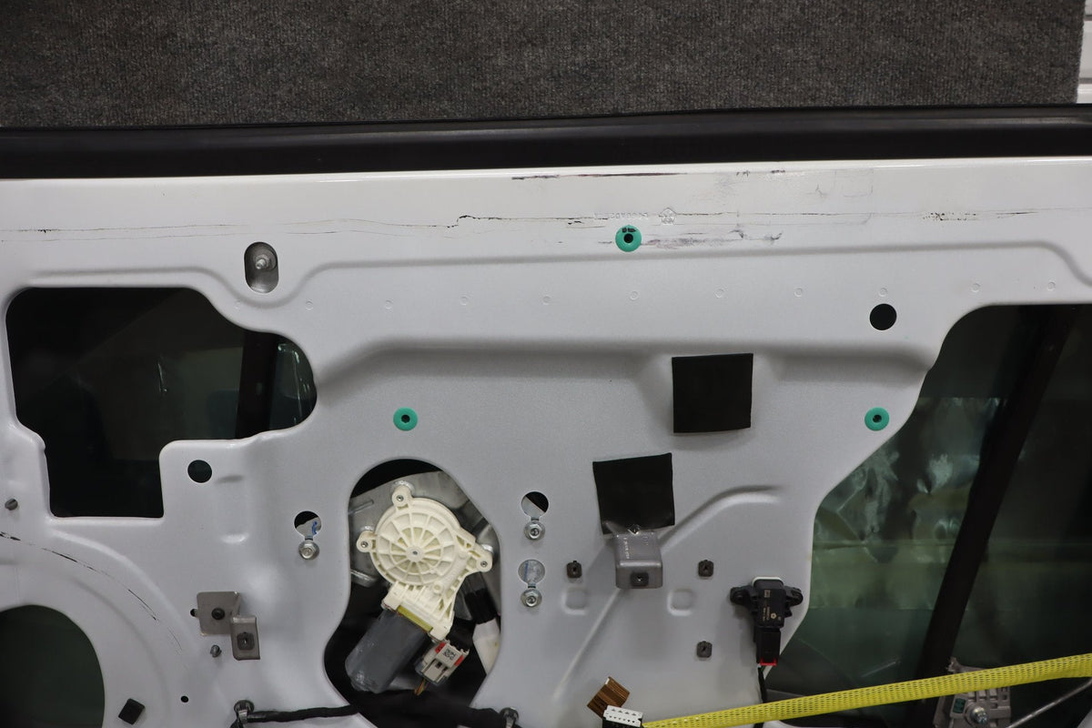 2014 Dodge Challenger Right Front Door Ivory Tricoat Pearl PWD