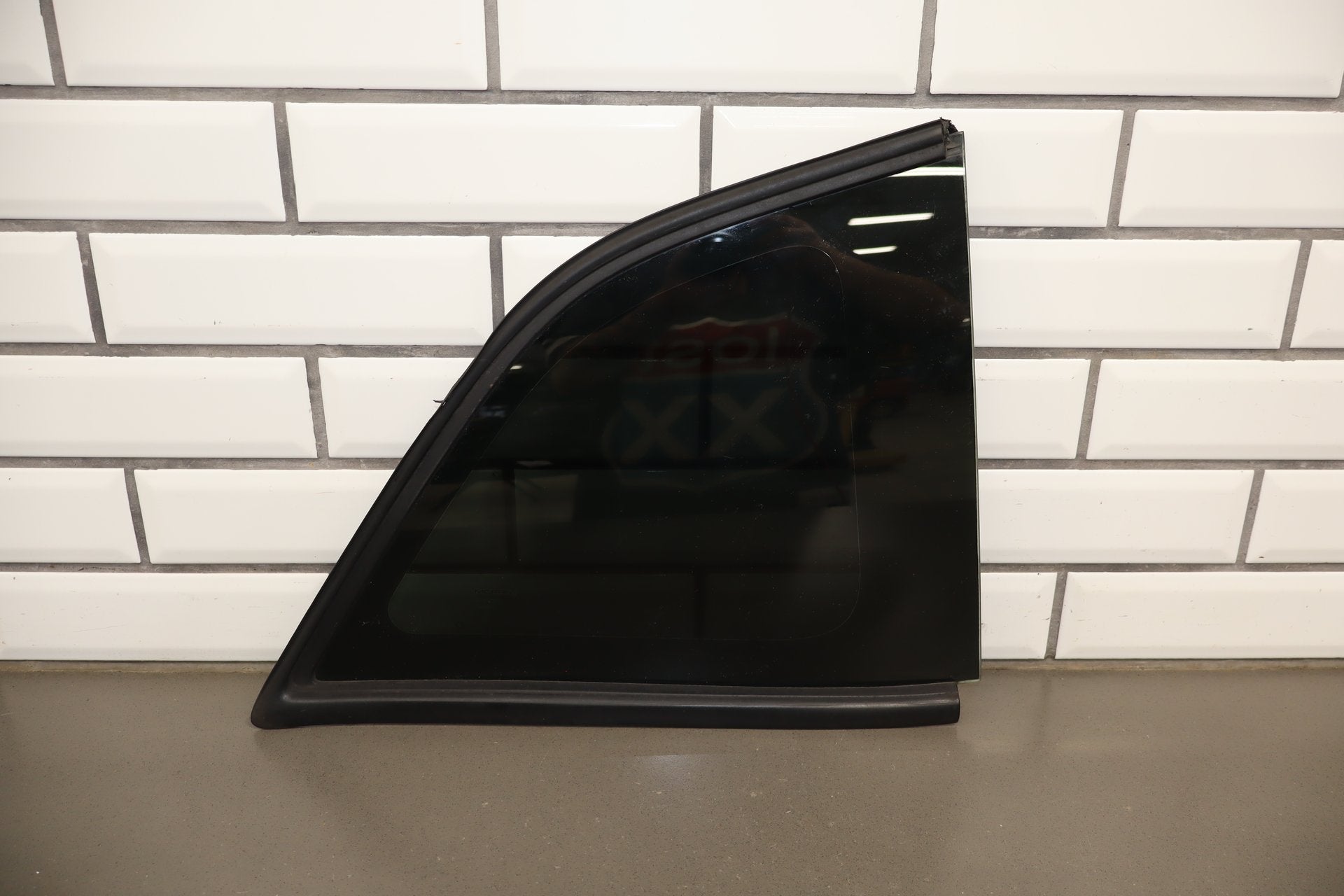 2014 Dodge Challenger Right Quarter Window OEM