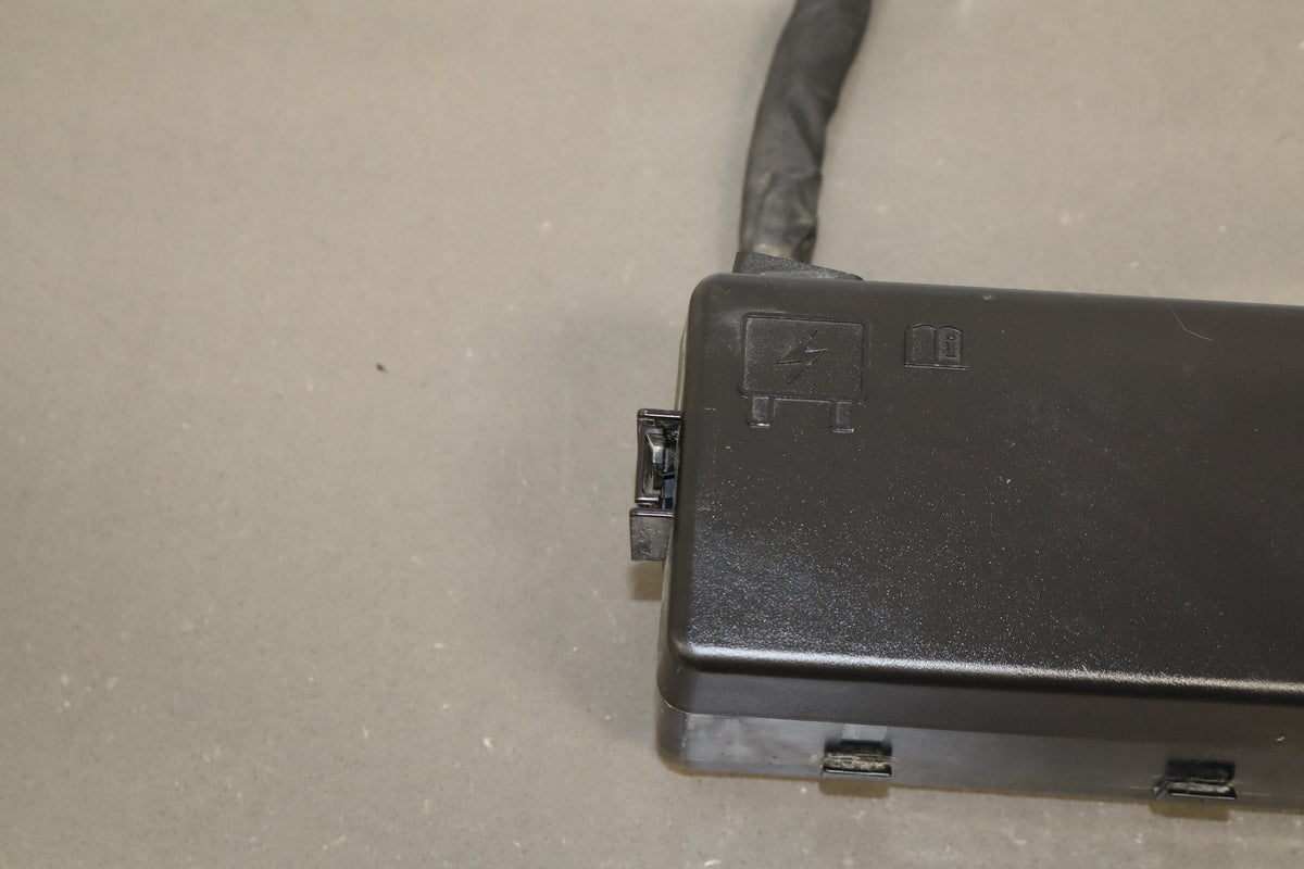 2014 Dodge Challenger R/T 5.7L Cabin Fuse Box