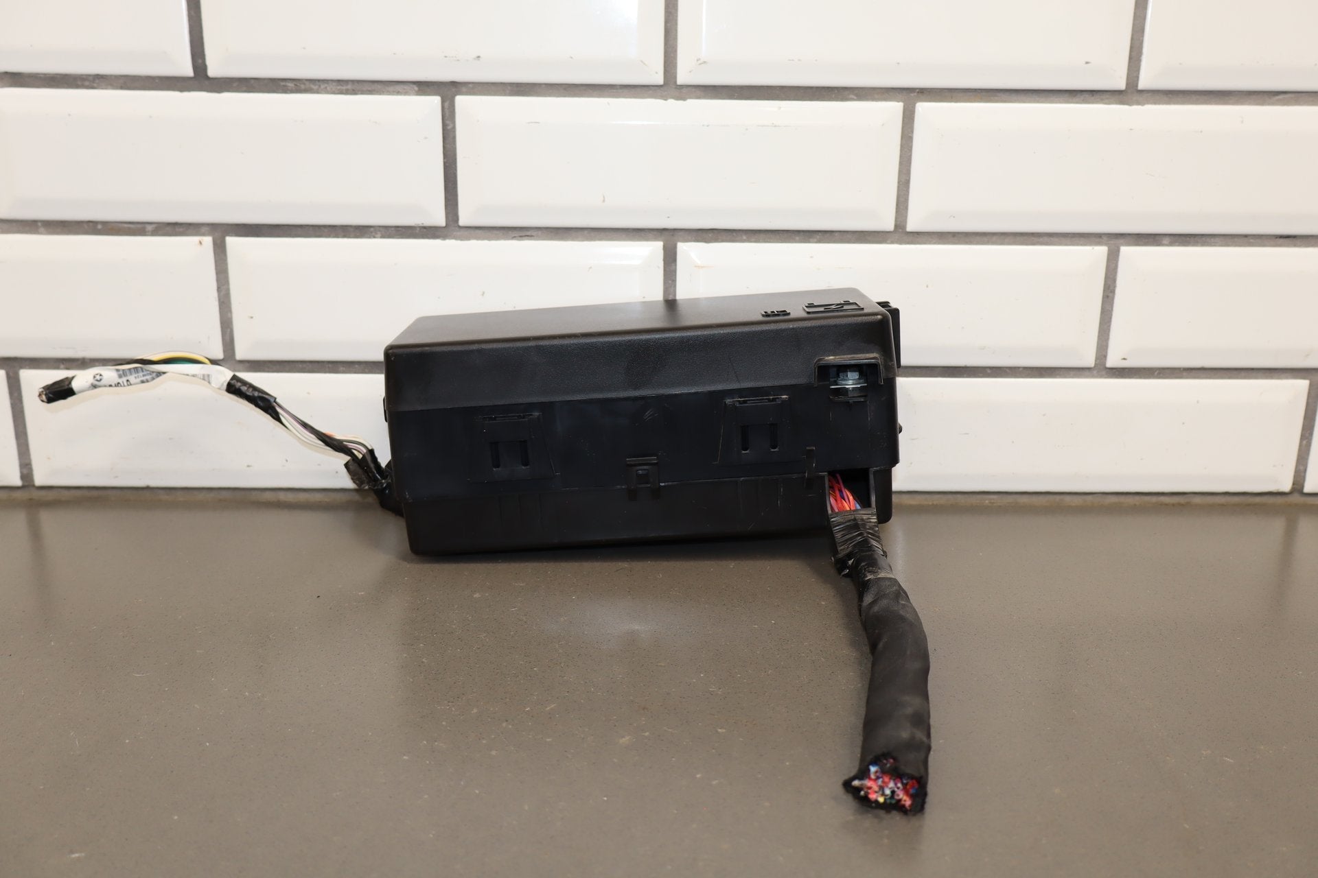 2014 Dodge Challenger R/T 5.7L Cabin Fuse Box