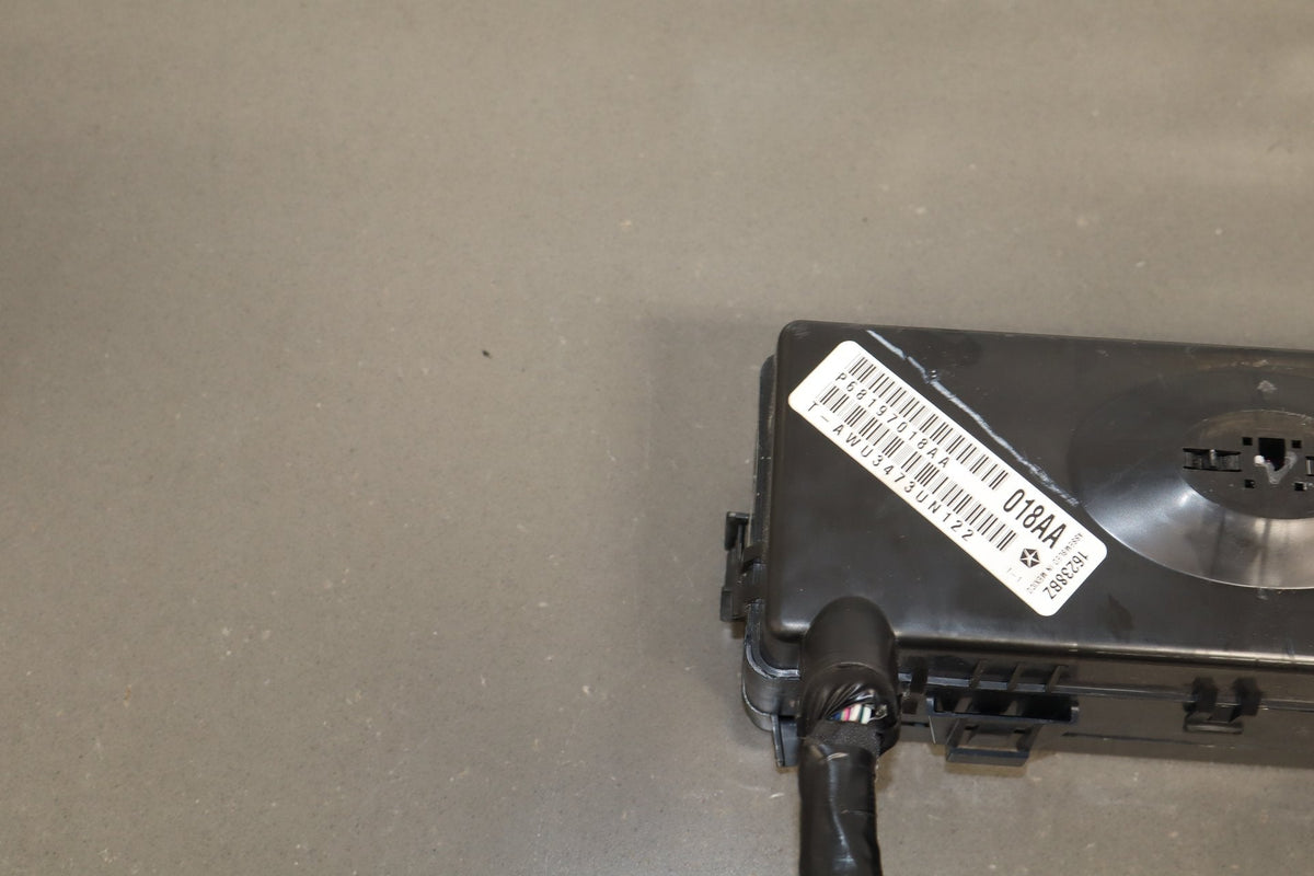 2014 Dodge Challenger R/T 5.7L Cabin Fuse Box