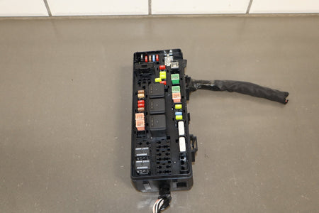 2014 Dodge Challenger R/T 5.7L Cabin Fuse Box