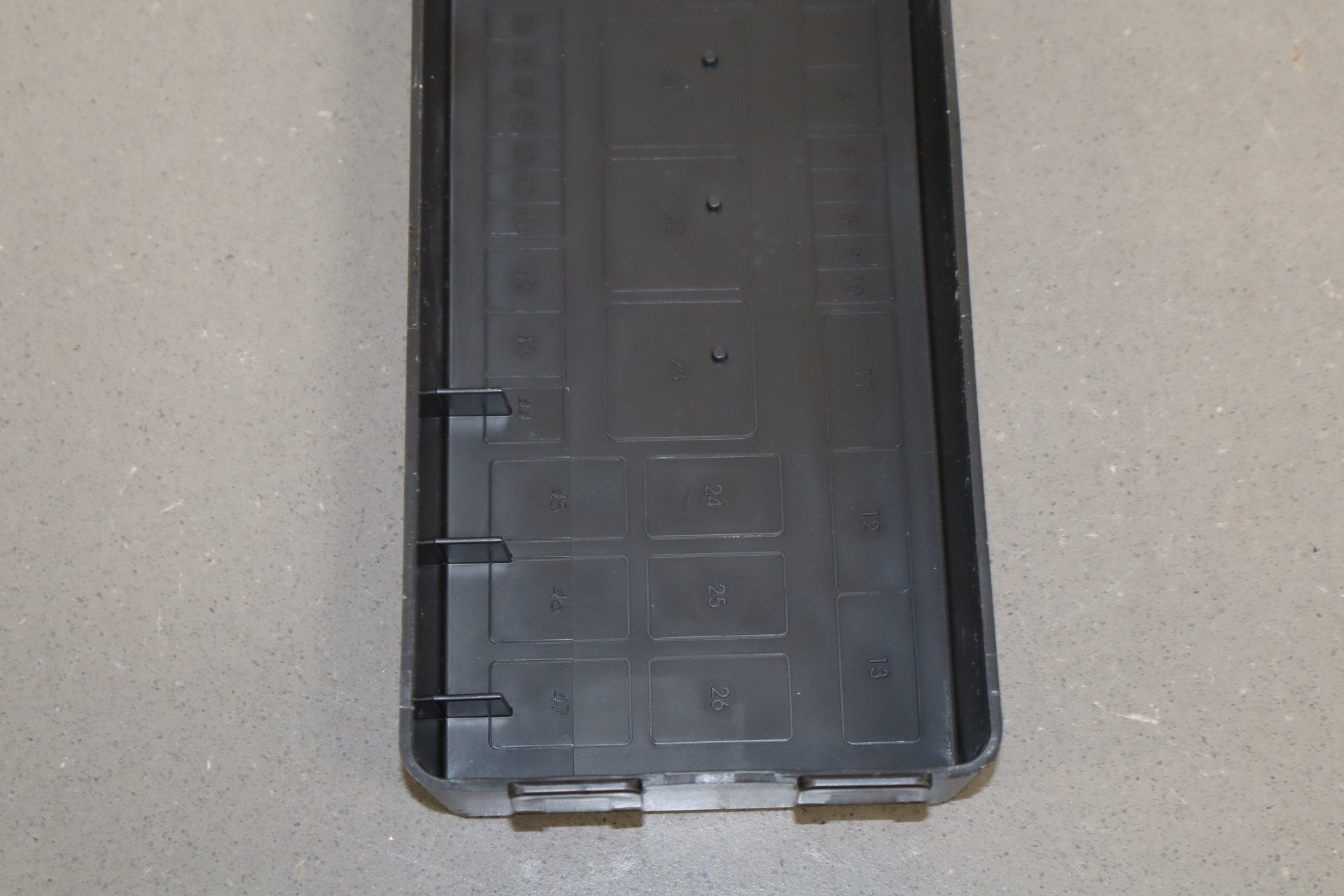 2014 Dodge Challenger R/T 5.7L Cabin Fuse Box