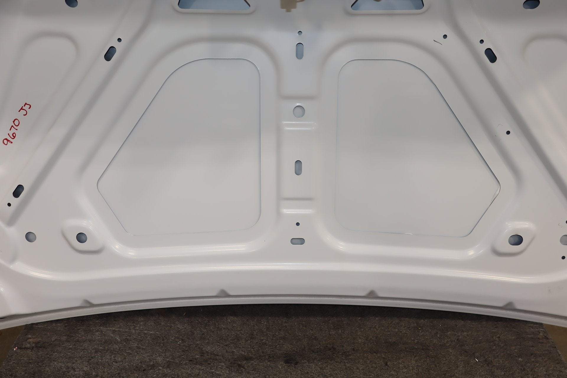 2014 Dodge Challenger R/T Decklid/Tailgate Ivory Tricoat Pearl PWD