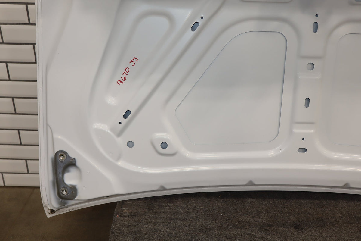 2014 Dodge Challenger R/T Decklid/Tailgate Ivory Tricoat Pearl PWD