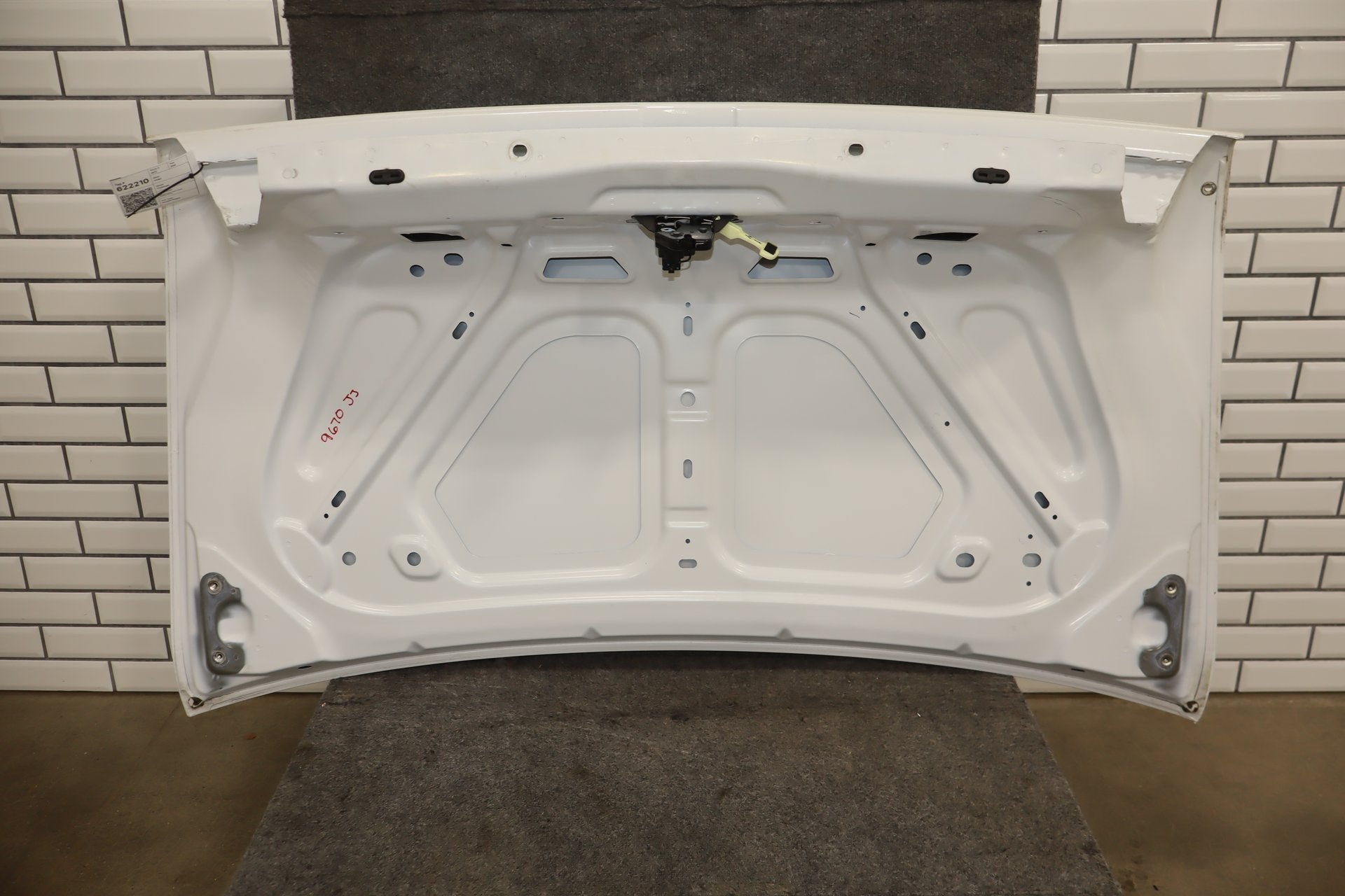 2014 Dodge Challenger R/T Decklid/Tailgate Ivory Tricoat Pearl PWD