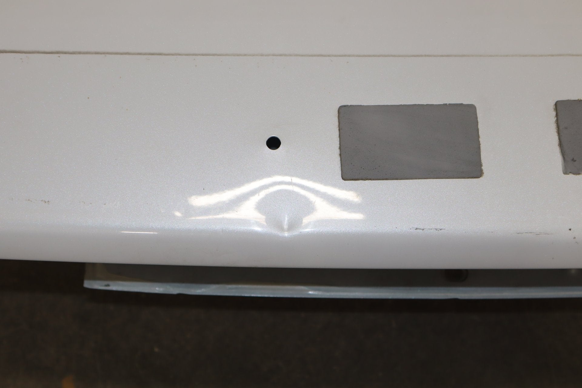 2014 Dodge Challenger R/T Decklid/Tailgate Ivory Tricoat Pearl PWD