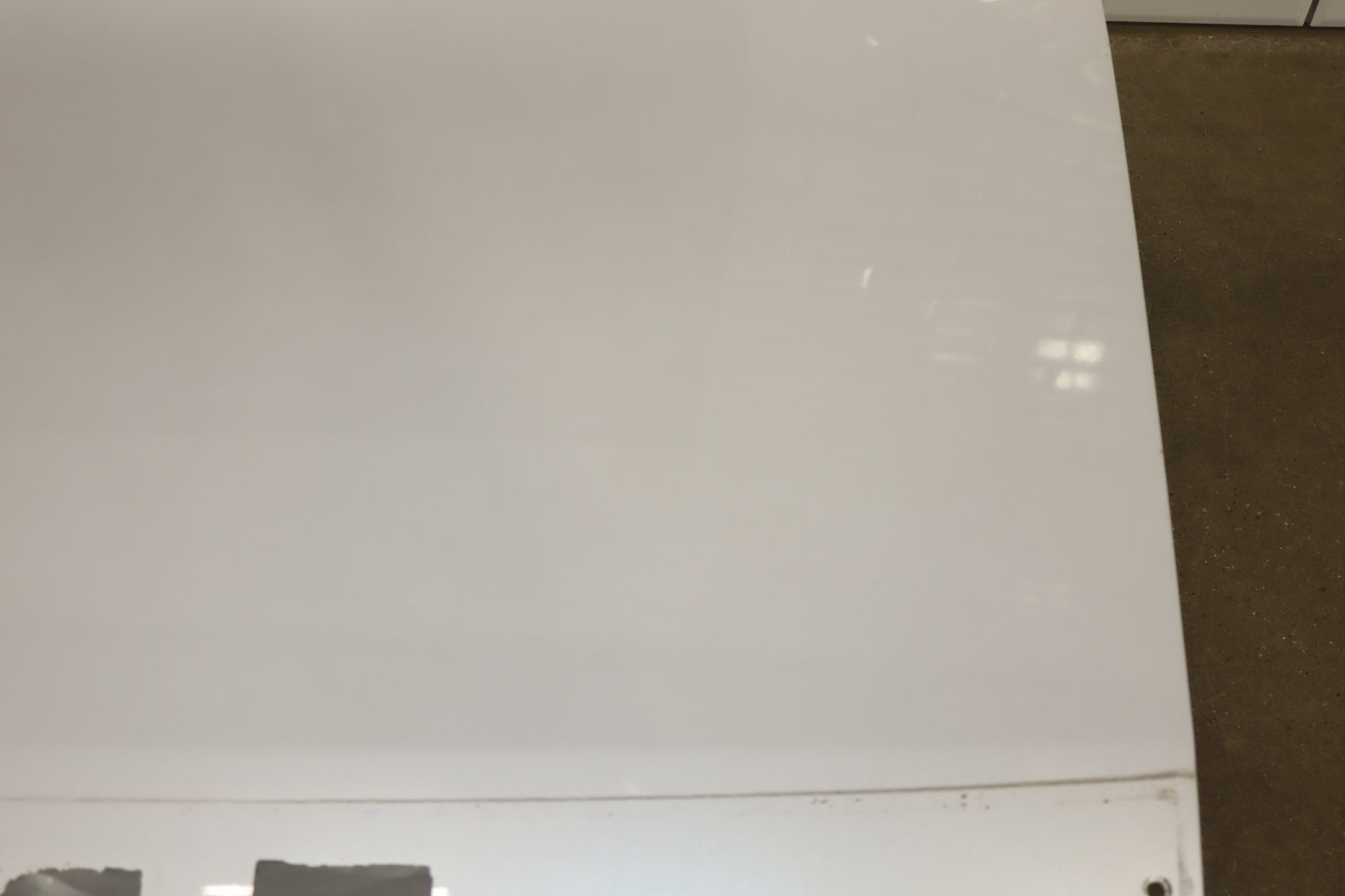 2014 Dodge Challenger R/T Decklid/Tailgate Ivory Tricoat Pearl PWD