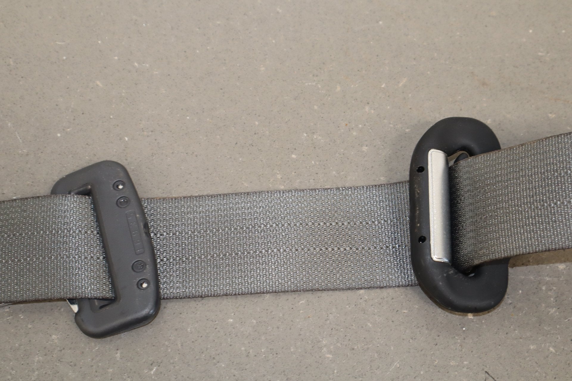 2014 Dodge Challenger R/T Left Rear Seat Belt Dark Slate Gray DV