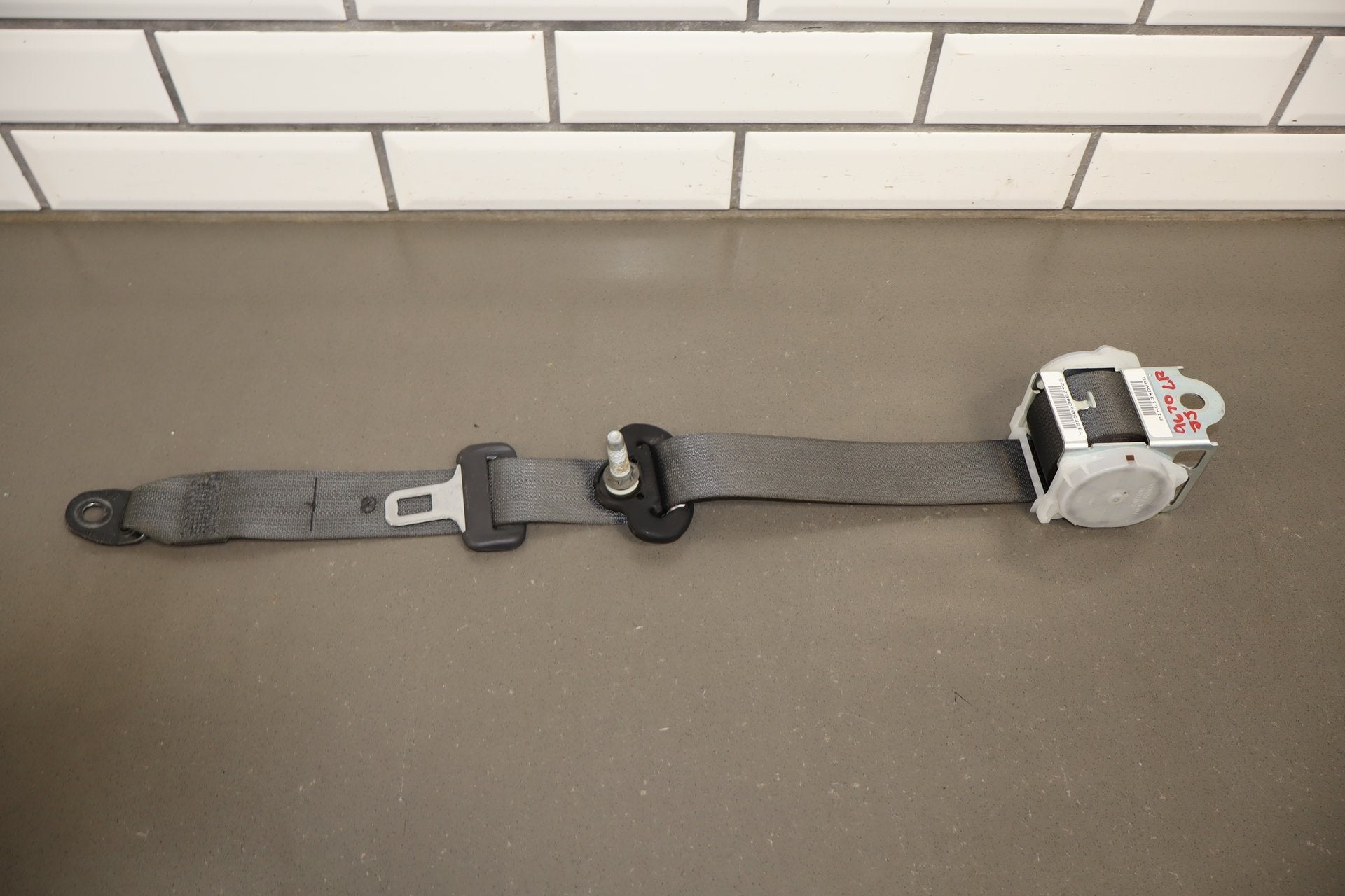 2014 Dodge Challenger R/T Left Rear Seat Belt Dark Slate Gray DV