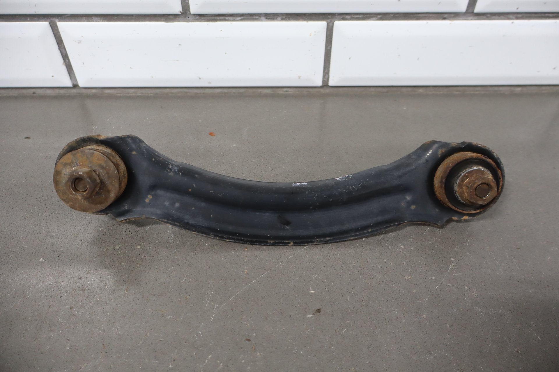 2014 Dodge Challenger R/T Left Rear Suspension Spindle