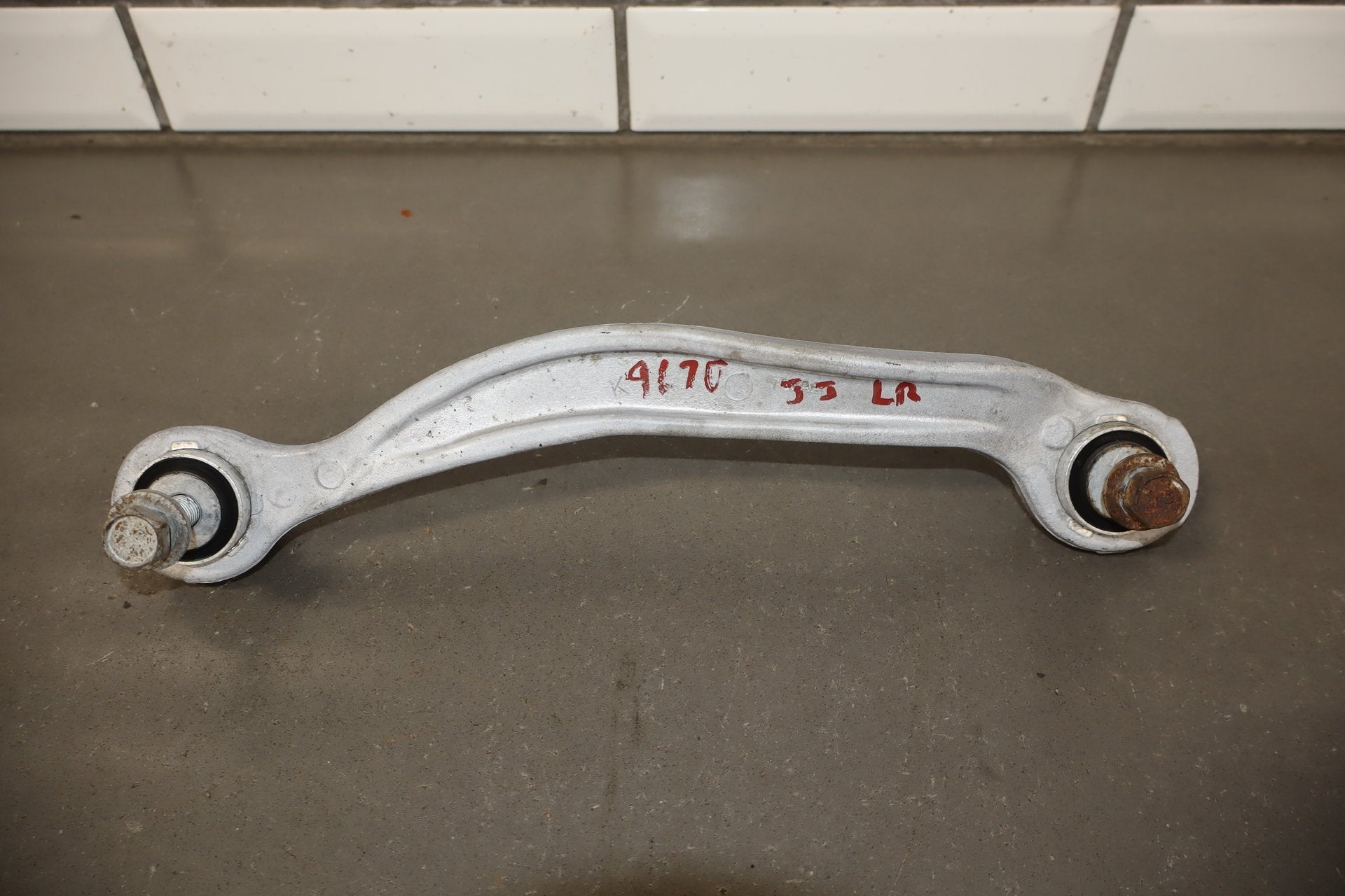 2014 Dodge Challenger R/T Left Rear Suspension Spindle
