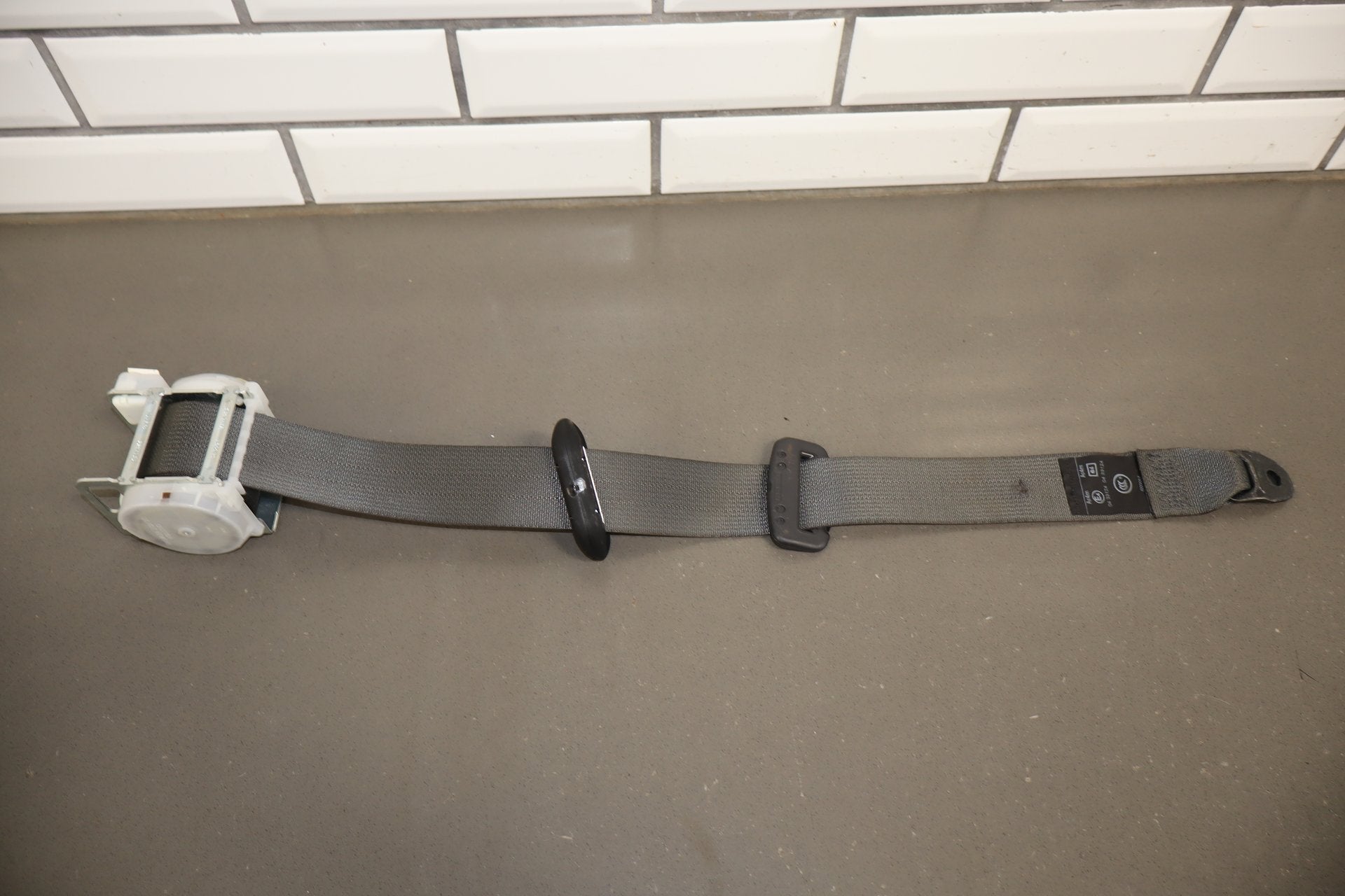 2014 Dodge Challenger R/T Right Rear Seat belt Dark Slate Gray DV