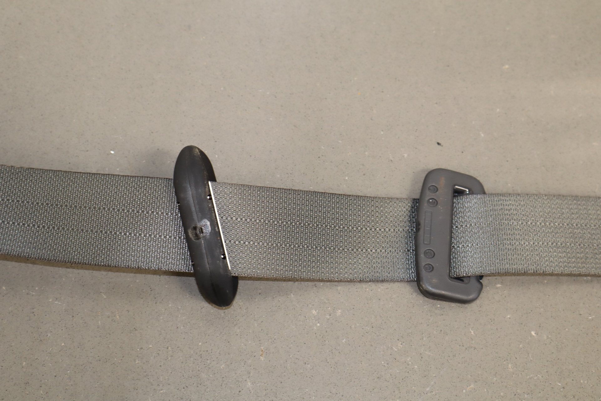 2014 Dodge Challenger R/T Right Rear Seat belt Dark Slate Gray DV