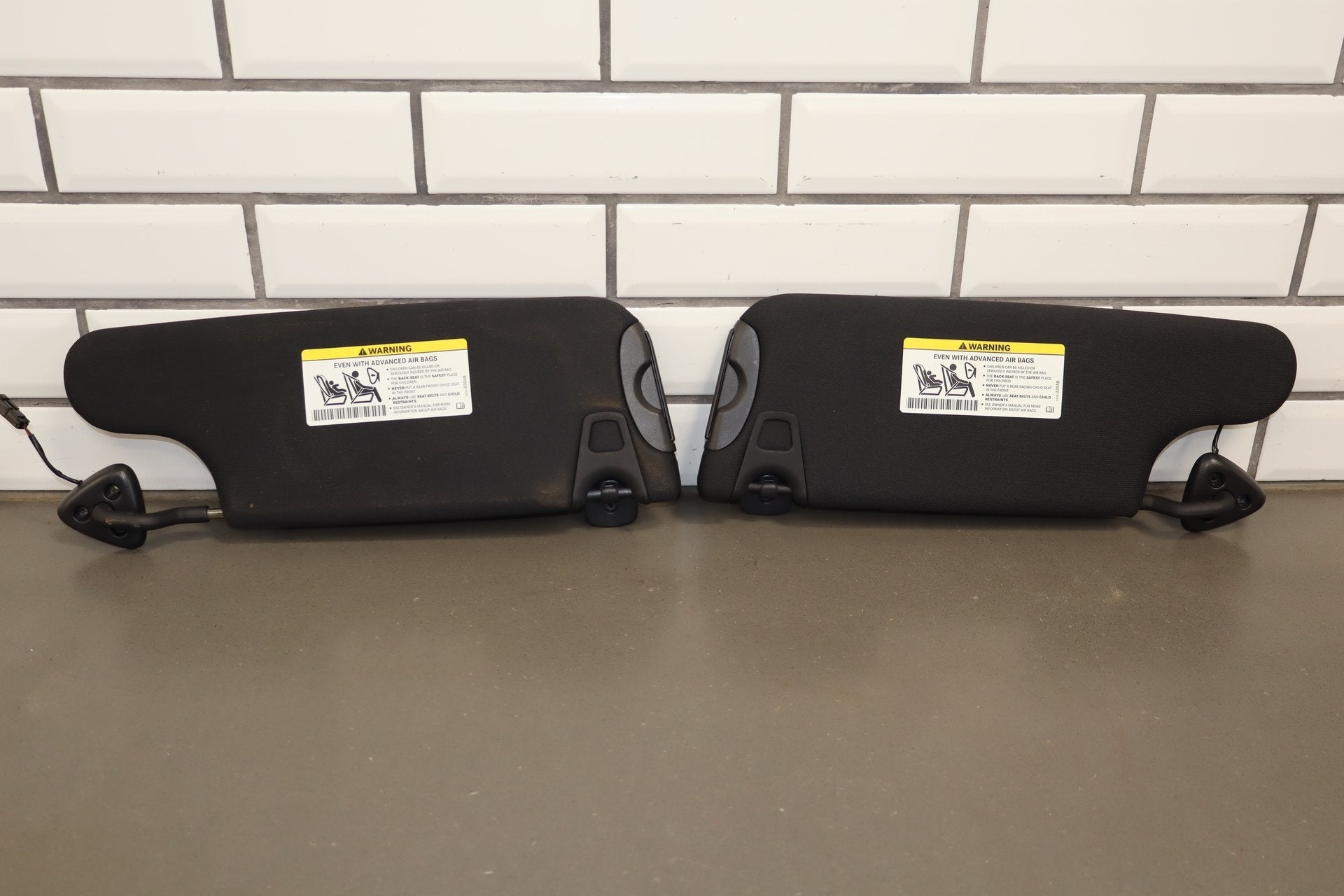 2014 Dodge Challenger R/T Sun Visor Pair Left/Right Dark Slate Gray DV