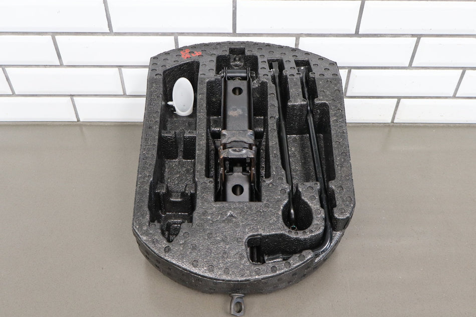 2014 Jeep Grand Cherokee Jack OEM