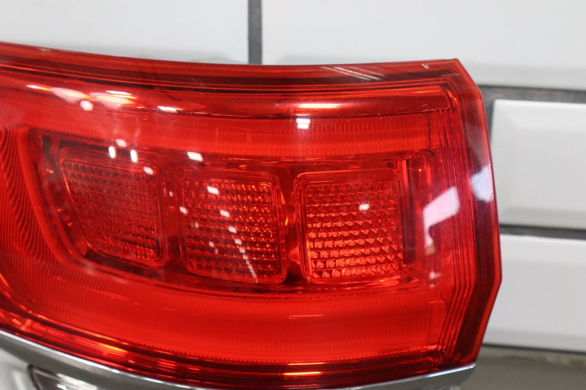 2014 Jeep Grand Cherokee Left Tail Light OEM