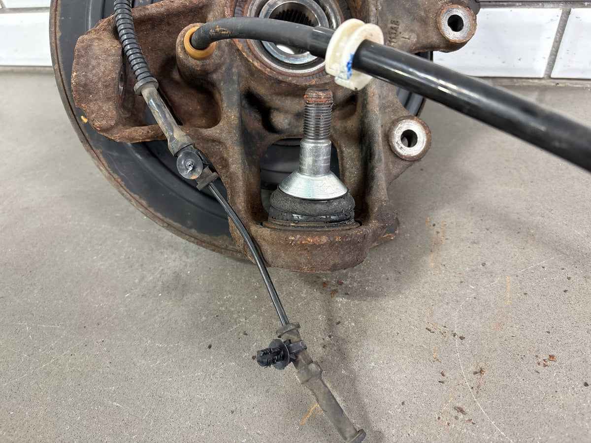 2014 Jeep Grand Cherokee Limited Left Rear Suspension Spindle
