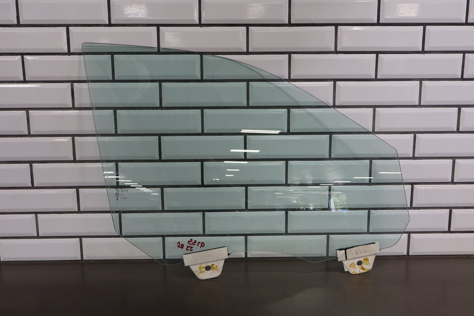 2014 Jeep Grand Cherokee Limited Right Front Door Window