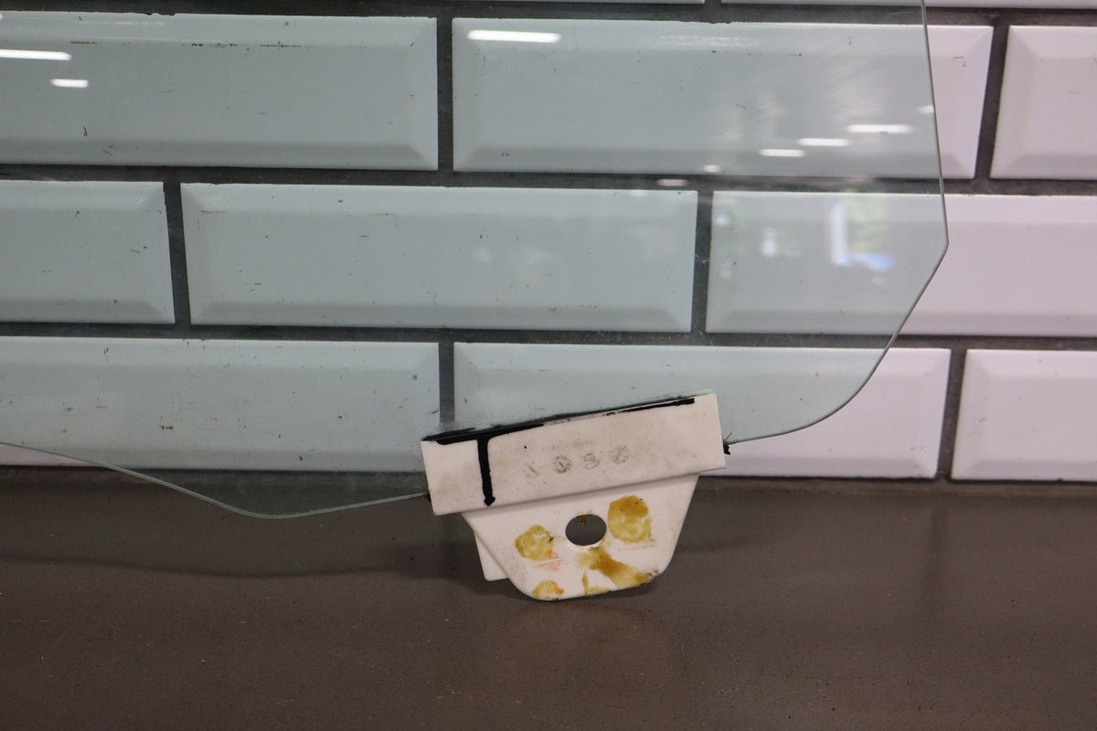 2014 Jeep Grand Cherokee Limited Right Front Door Window