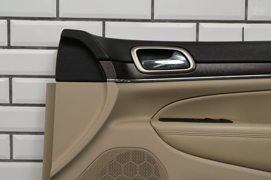 2014 Jeep Grand Cherokee Limited Right Front Interior Trim Panel
