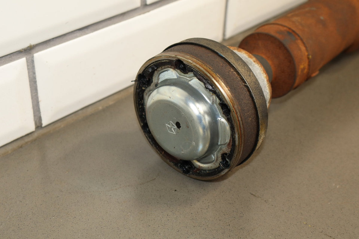 2014 Jeep Grand Cherokee Limited WK2 3.0LL Diesel Rear Drive Shaft
