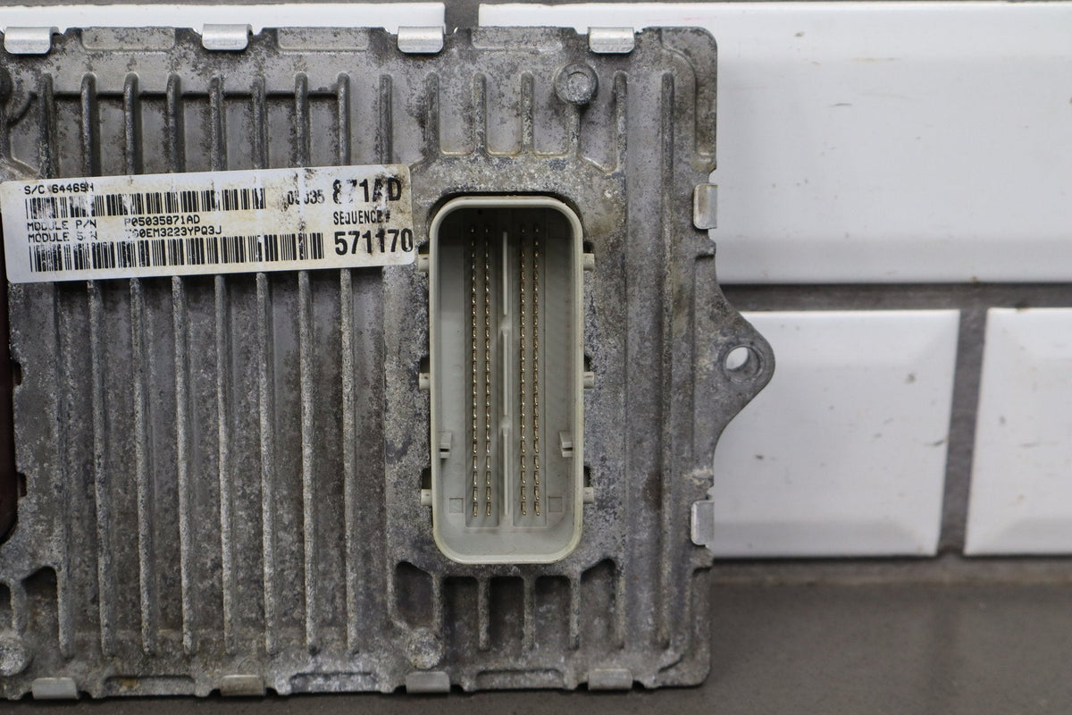 2014 Jeep Grand Cherokee SRT 6.4 ECU BCM RF Hub Key Set