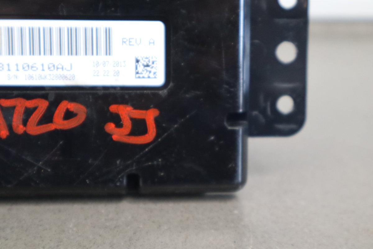 2014 Jeep Grand Cherokee SRT Climate Module 68110610AJ
