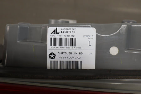 2014 Jeep Grand Cherokee WK2 - Left Inner Tail Light PN:
