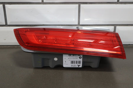2014 Jeep Grand Cherokee WK2 - Left Inner Tail Light PN: