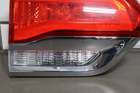 2014 Jeep Grand Cherokee WK2 - Left Inner Tail Light PN: