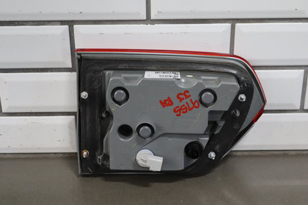 2014 Jeep Grand Cherokee WK2 - Right Inner Tail Light PN: