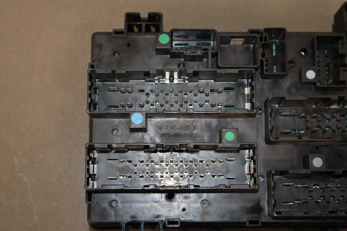 2014 Jeep Grand Cherokee WK2 TIPM Power Module PN: p68194607ad