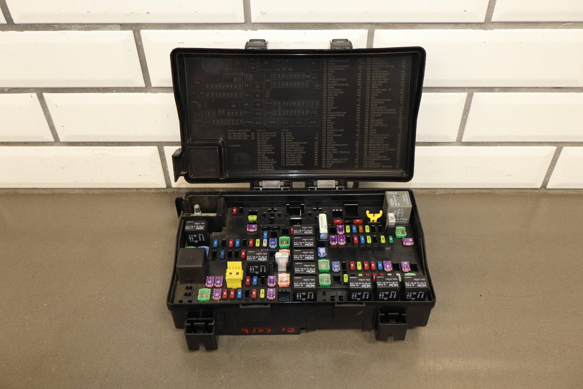 2014 Jeep Grand Cherokee WK2 TIPM Power Module PN: p68194607ad