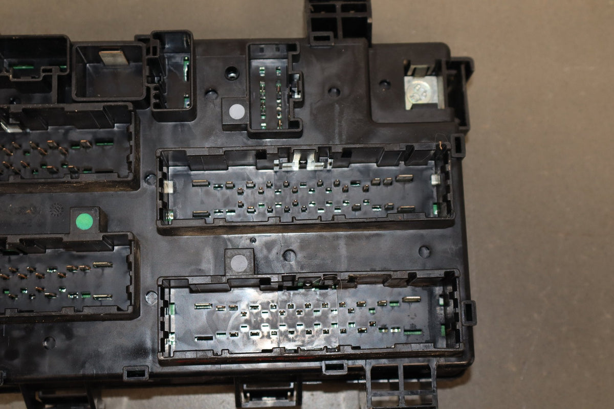 2014 Jeep Grand Cherokee WK2 TIPM Power Module PN: p68194607ad