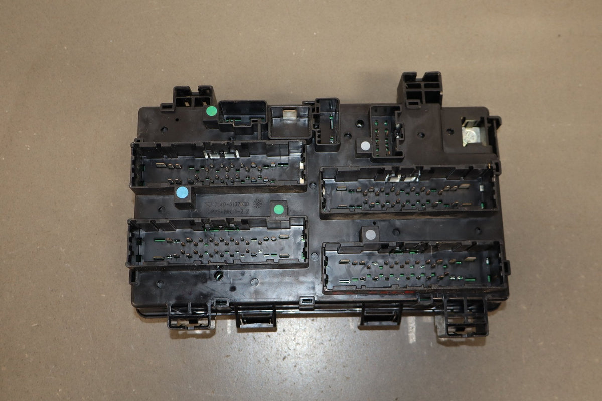 2014 Jeep Grand Cherokee WK2 TIPM Power Module PN: p68194607ad